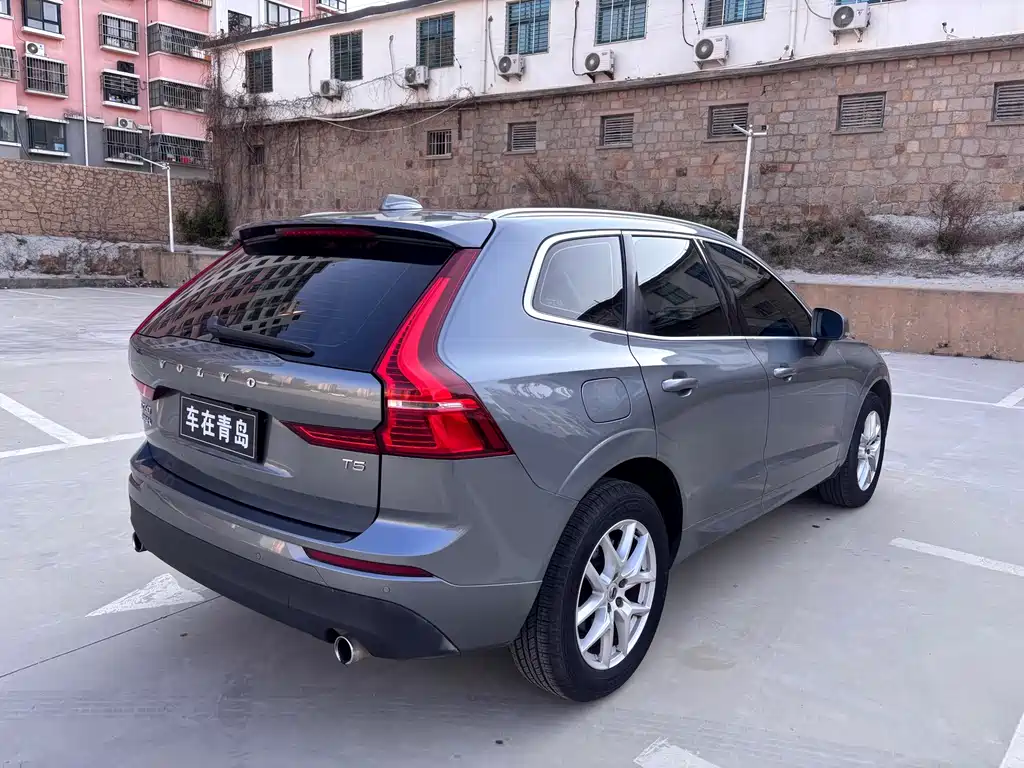 Volvo XC60 2019 — фото 8