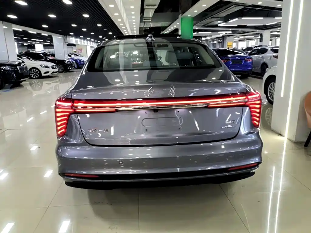 Hongqi H5 PHEV 2025 — фото 6