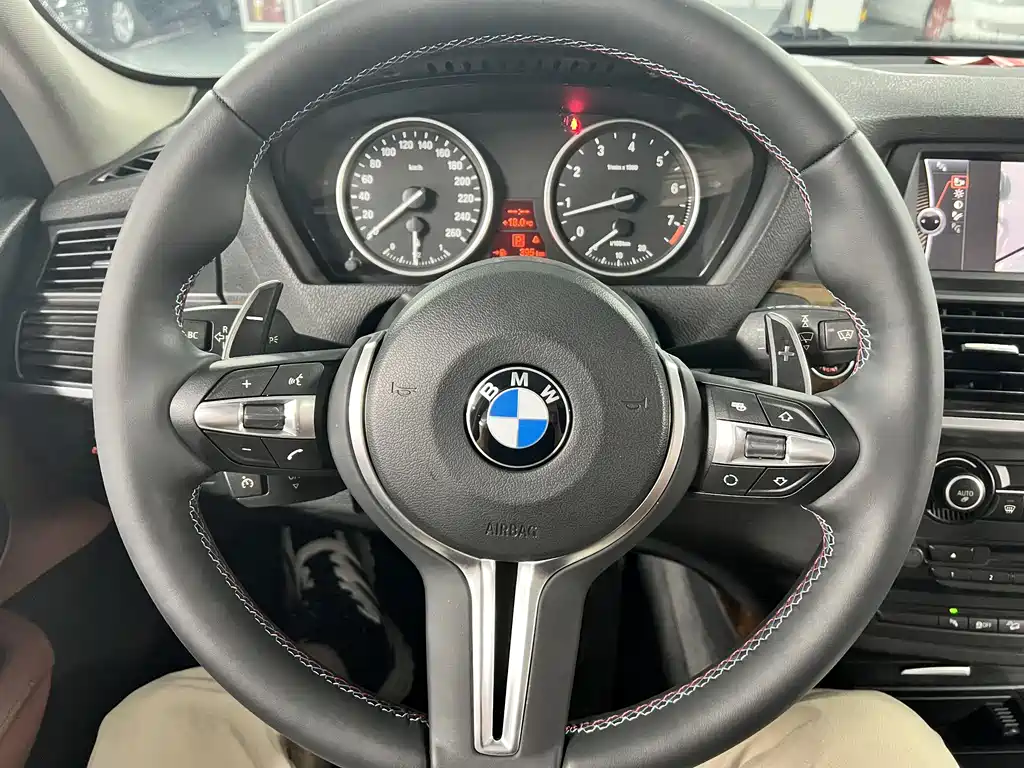 BMW X5 2011 — фото 9