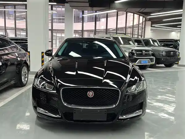 Jaguar XFL 2019