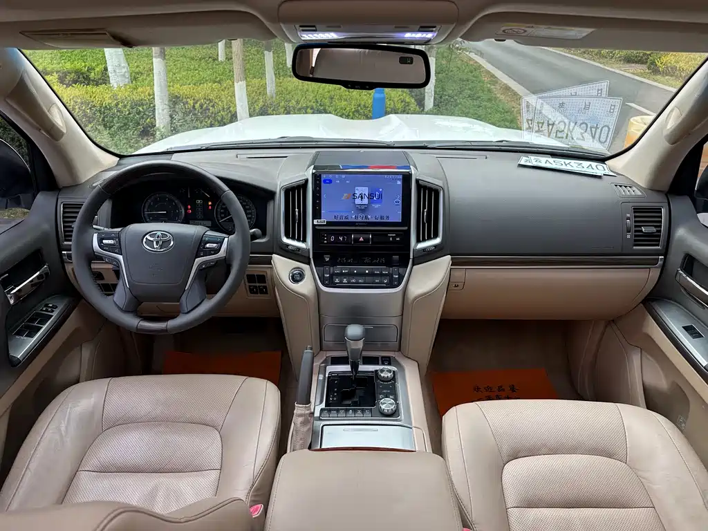 Toyota Land Cruiser 2013 — фото 15