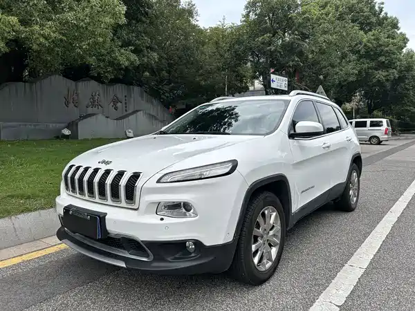 Jeep Cherokee 2016