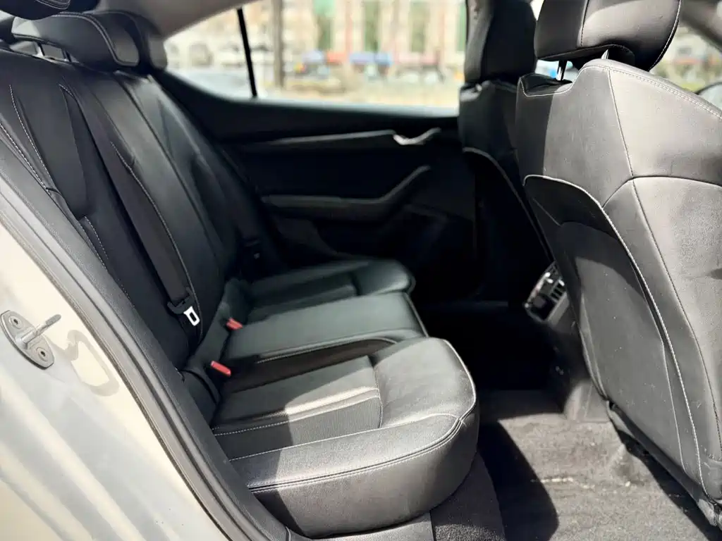 Skoda Octavia 2022 — фото 12