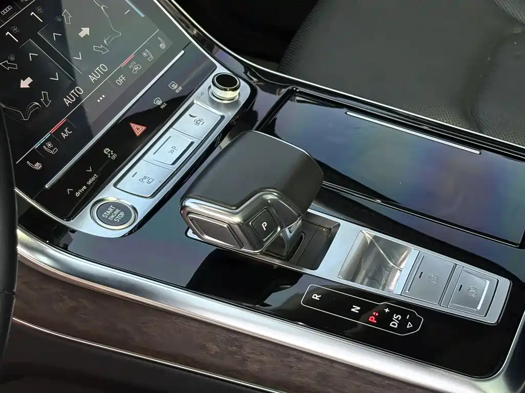 Audi Q7 2022 — фото 14