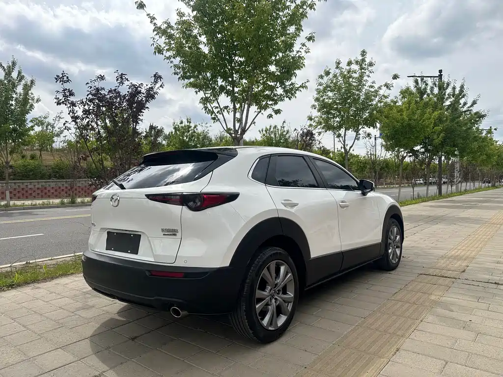Mazda CX-30 2022 — фото 9