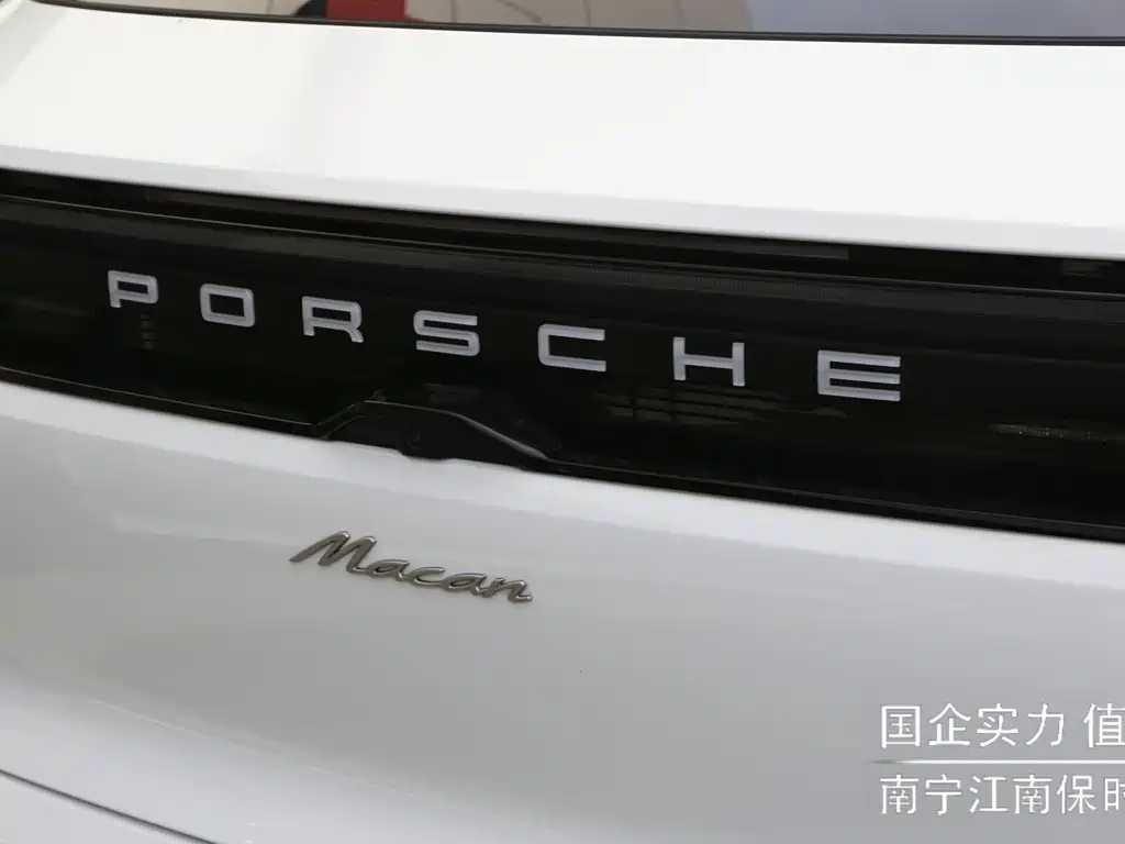 Porsche Macan EV 2025 — фото 13