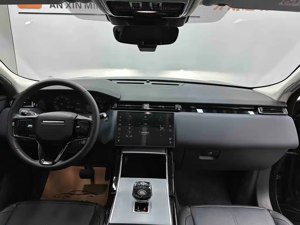 Land Rover Velar 2024 — фото 13