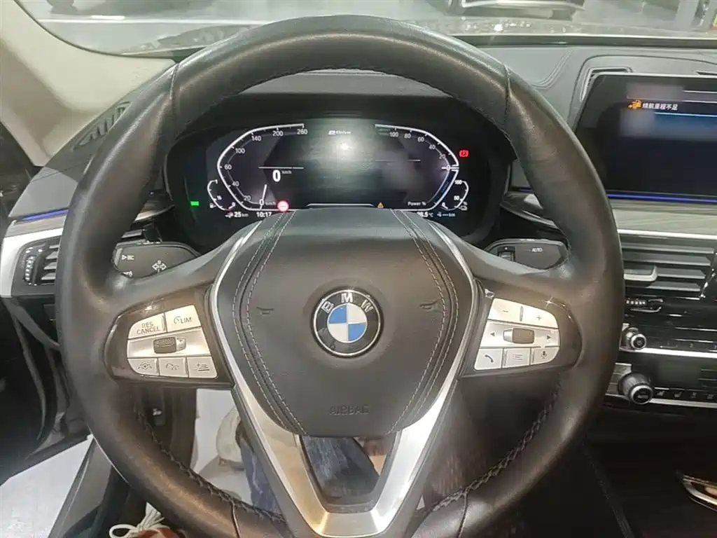 BMW 5 Series New Energy 2021 — фото 11