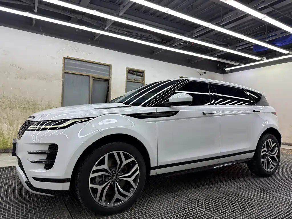 Land Rover Evoque 2023 — фото 3