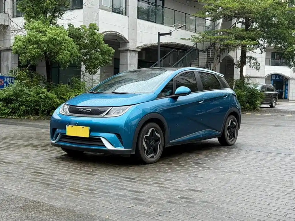 BYD Dolphin 2023