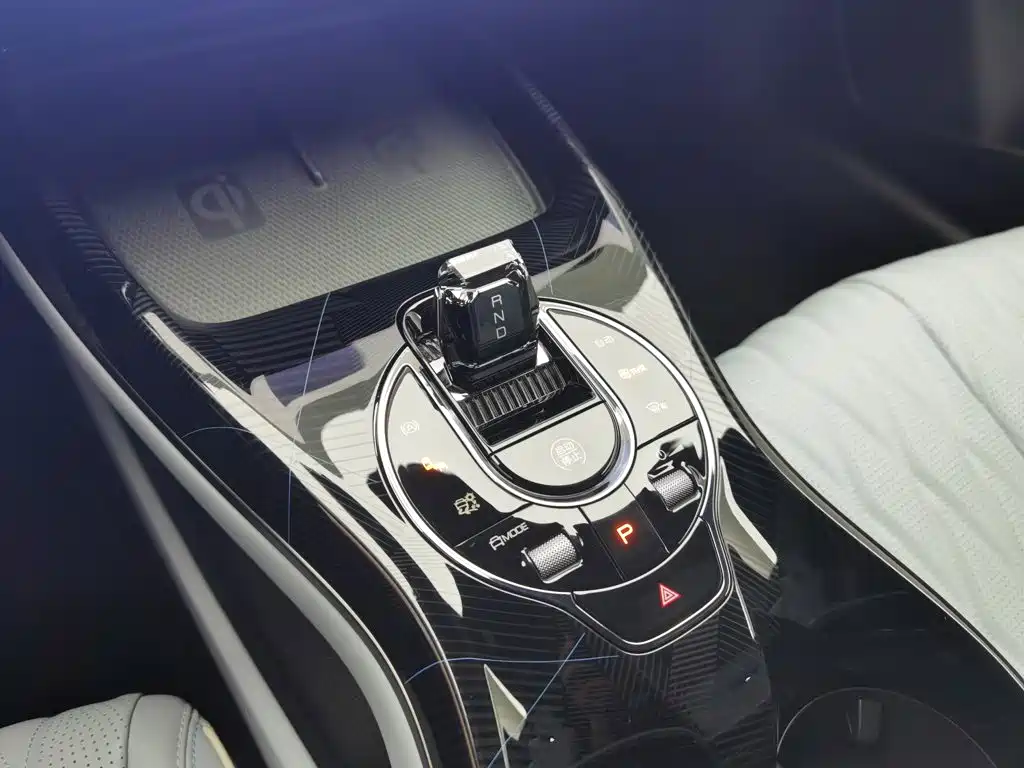 BYD Seal 2022 — фото 13
