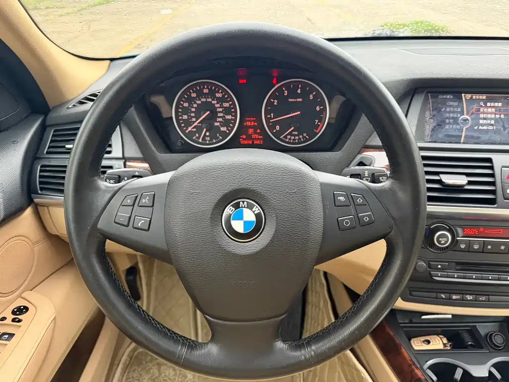BMW X5 2012 — фото 15