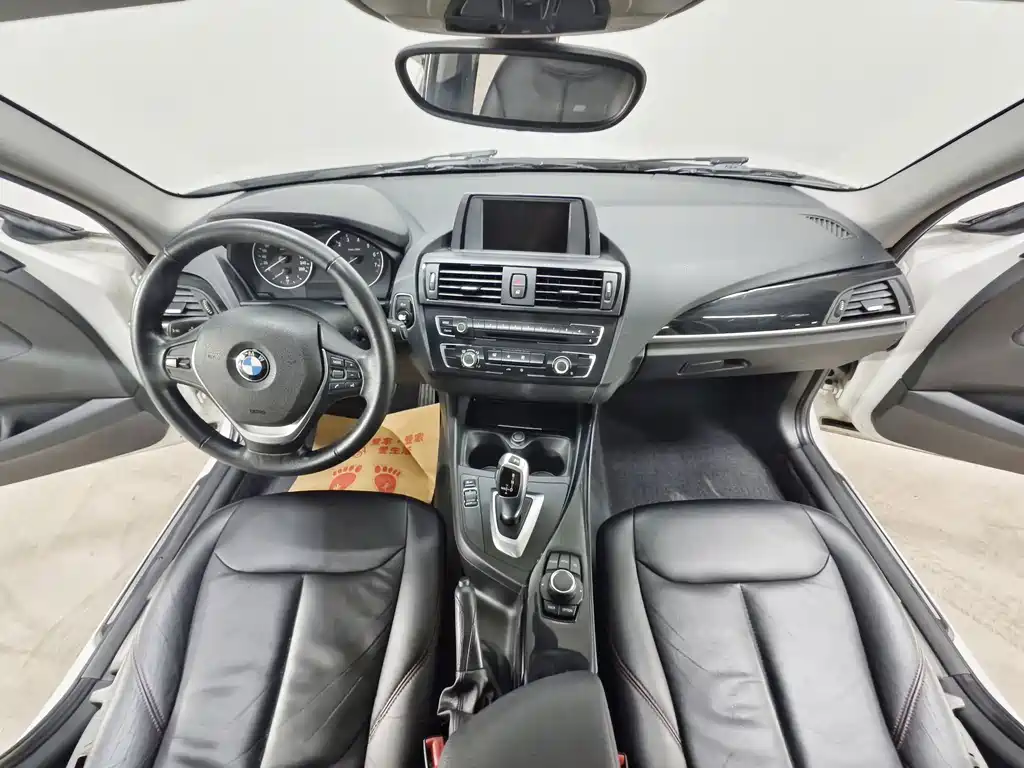 BMW 1 Series 2012 — фото 9
