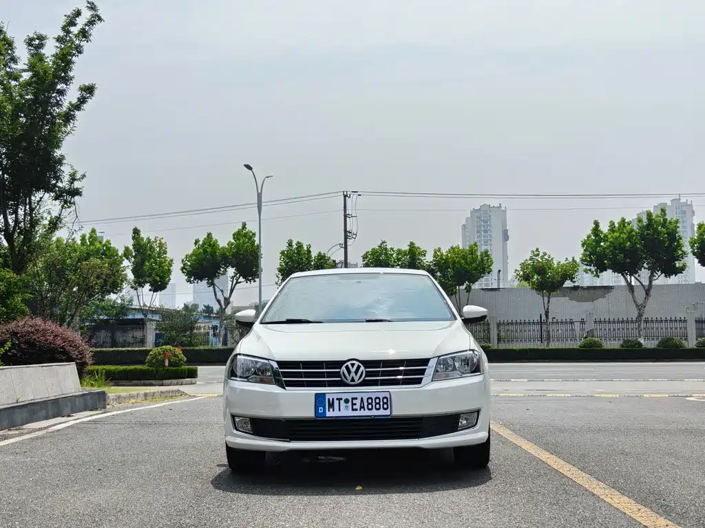 Volkswagen Lavida 2015