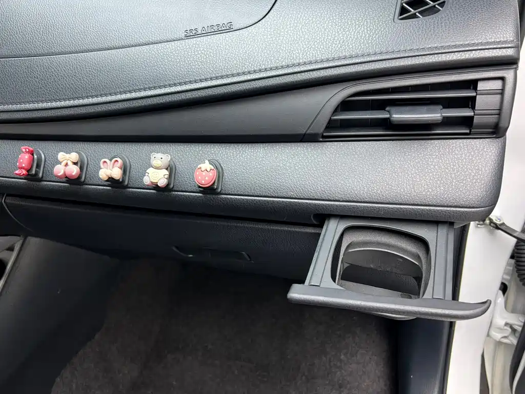 Toyota Yaris L 2021 — фото 12