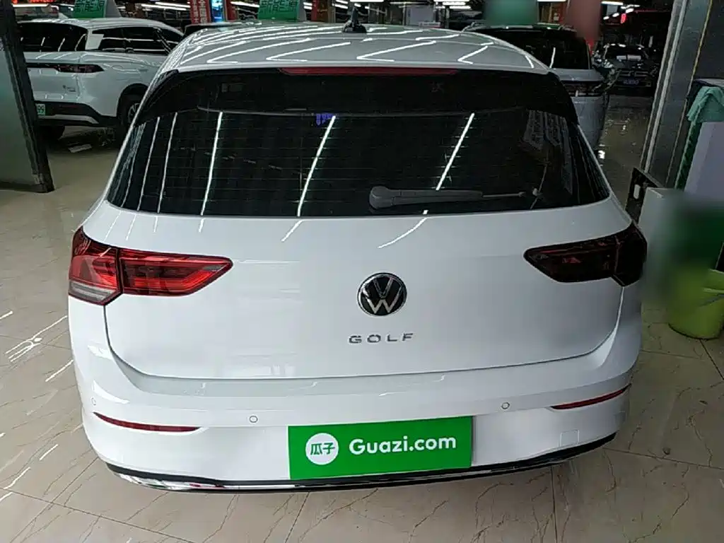 Volkswagen Golf 2024