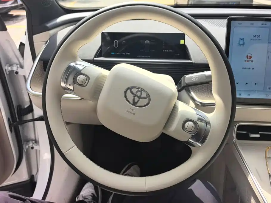 Toyota bZ3X 2025 — фото 15