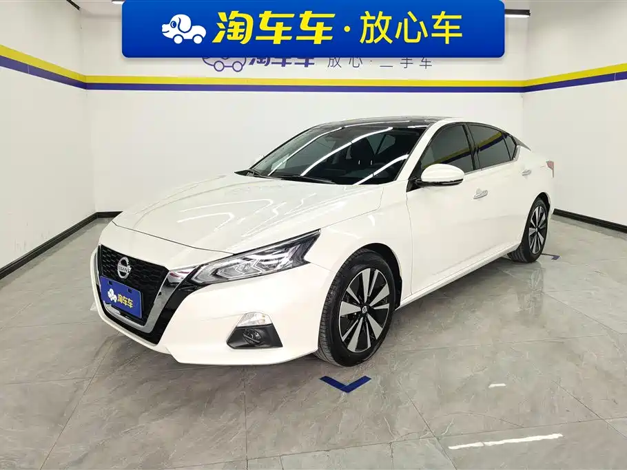 Nissan Teana 2022 — фото 1