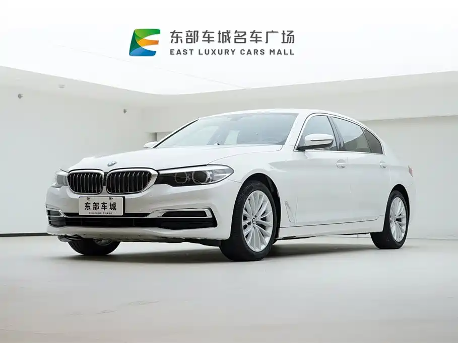 BMW 5 Series 2020 — фото 1