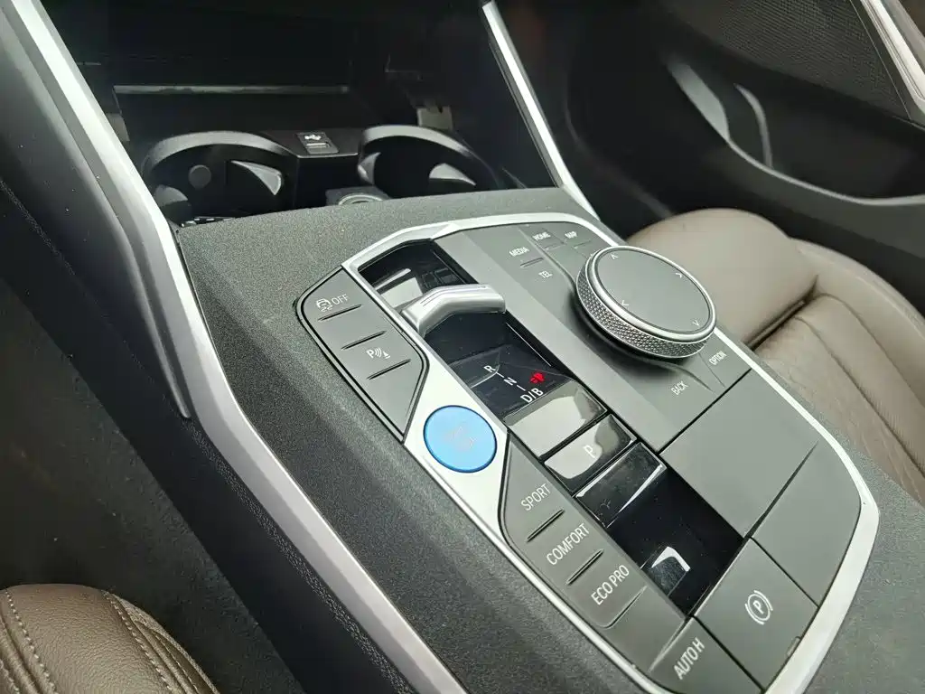 BMW i3 2023 — фото 13