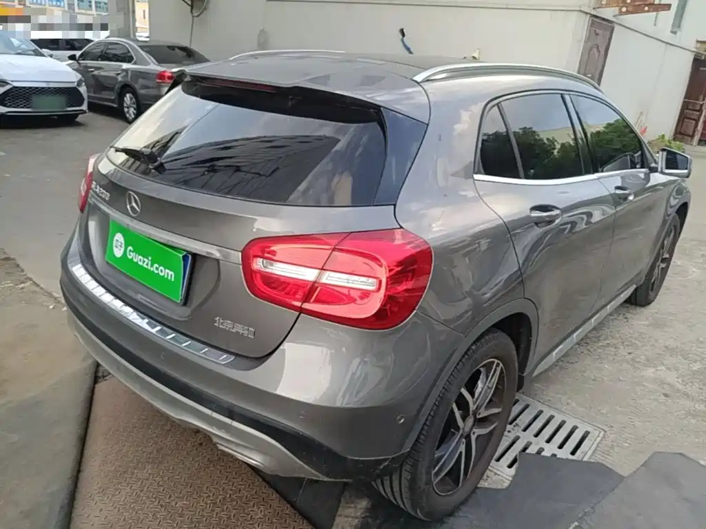 Mercedes-Benz GLA 2016