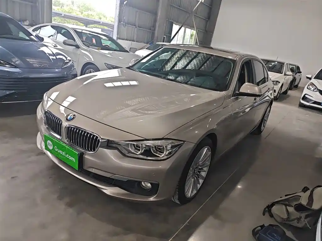 BMW 3 Series 2018 — фото 1