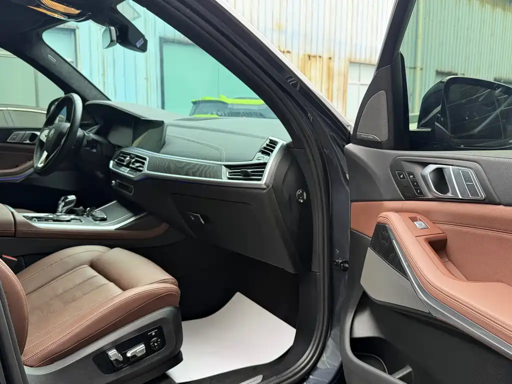 BMW X7 2021 — фото 16