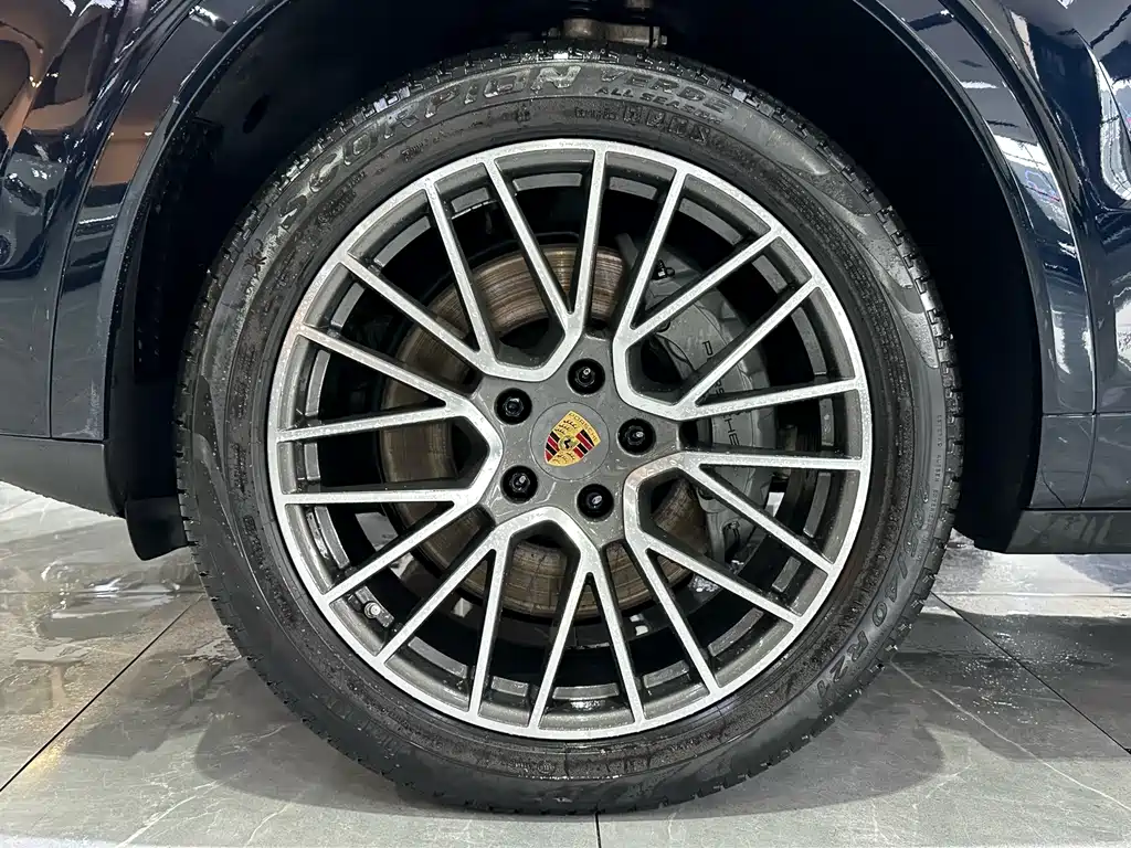 Porsche Cayenne 2020 — фото 14