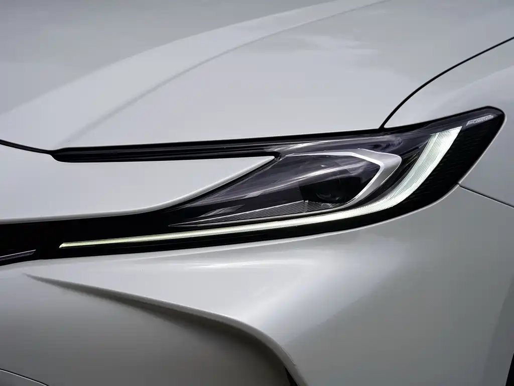 Toyota Camry 2024 — фото 12