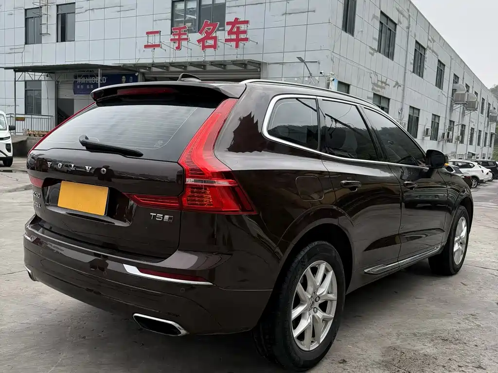 Volvo XC60 2020 — фото 8