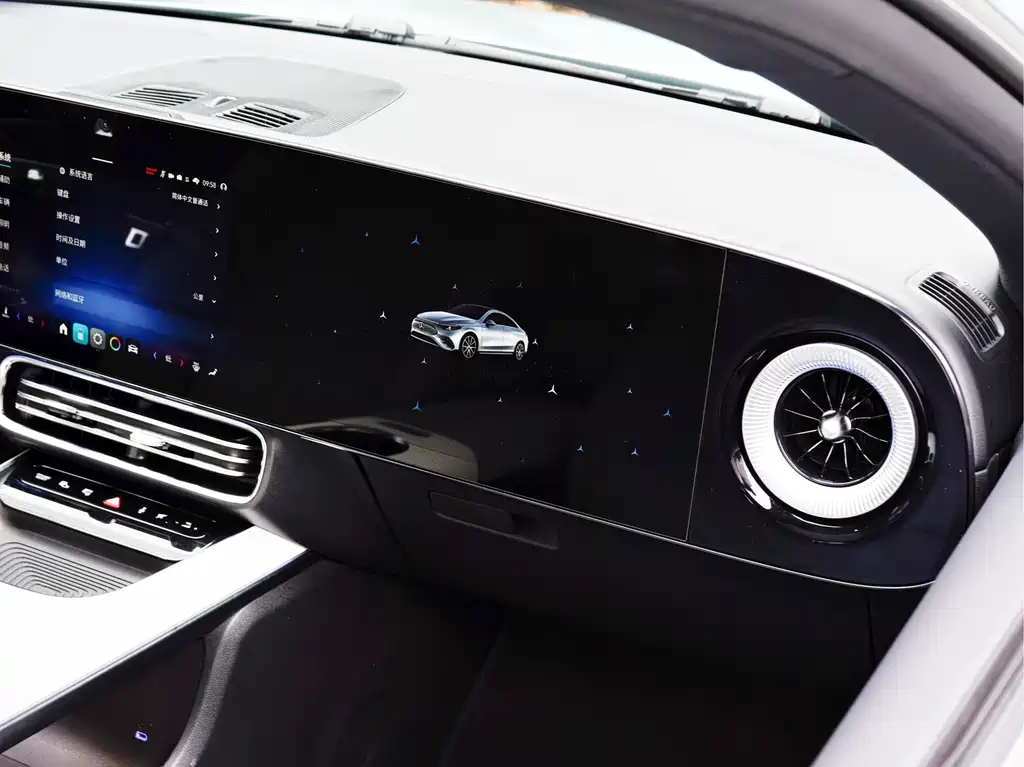 Mercedes-Benz CLA EV 2025 — фото 15