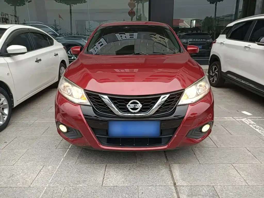 Nissan Tiida 2017 — фото 3