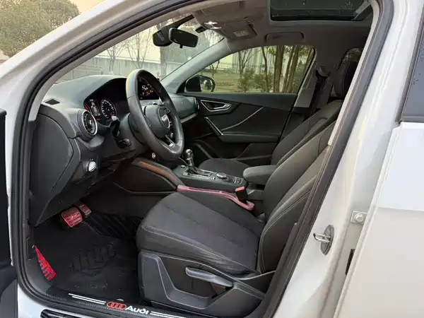 Audi Q2L 2018