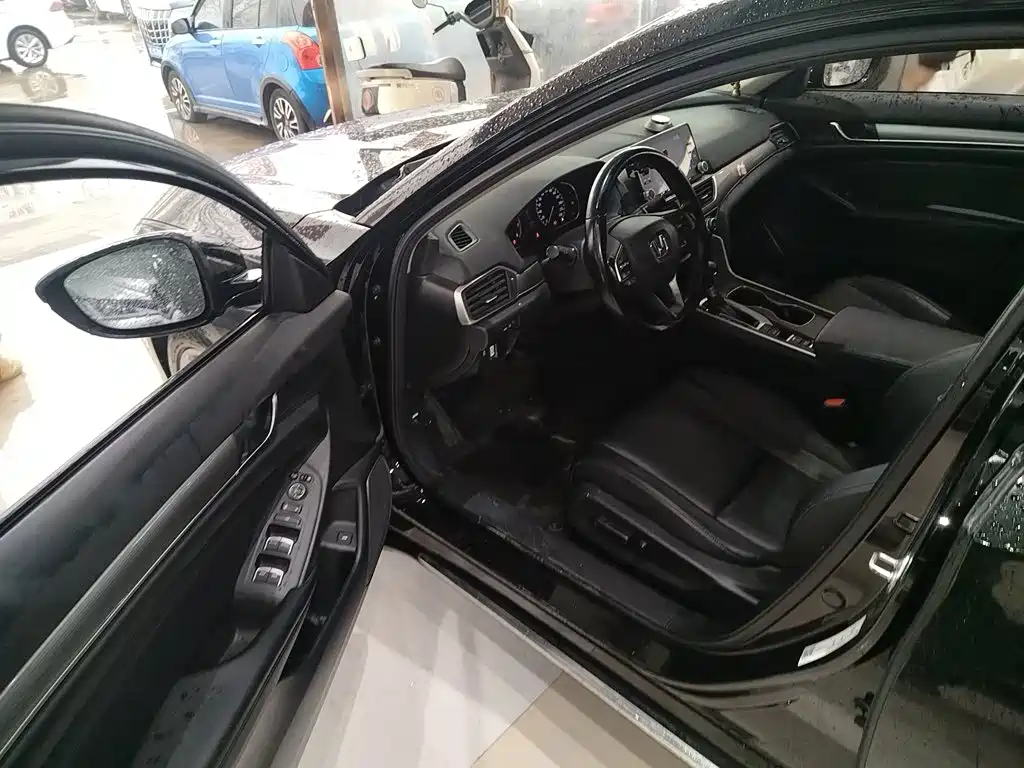 Honda Accord 2019 — фото 12