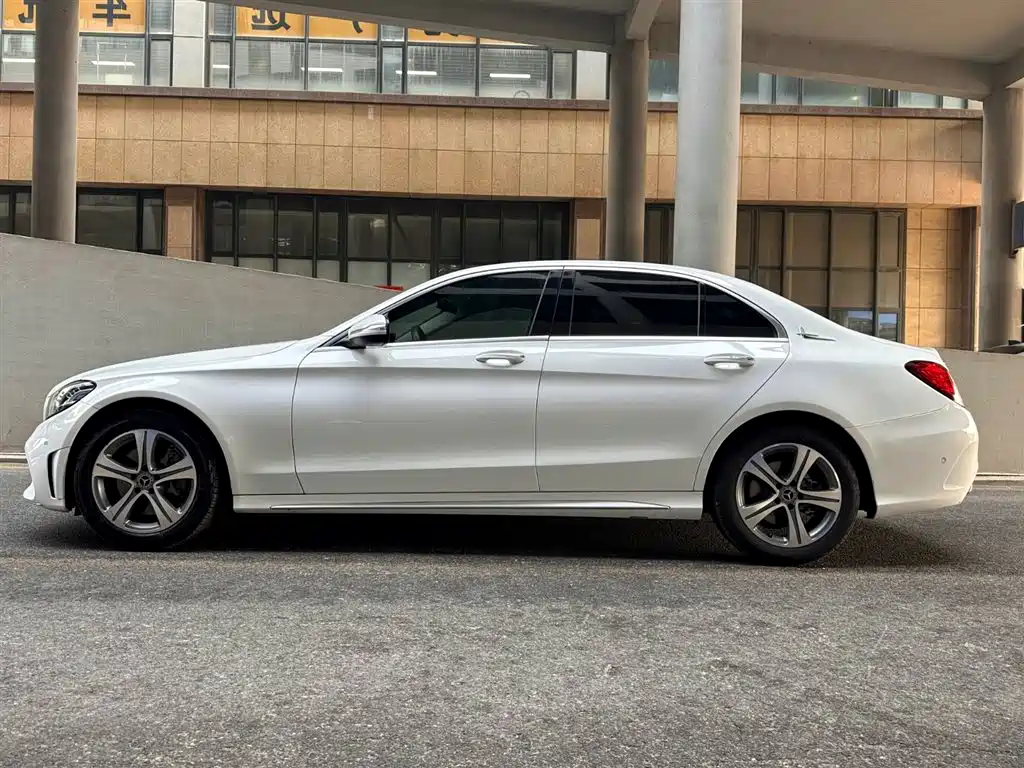Mercedes-Benz C-Class 2020