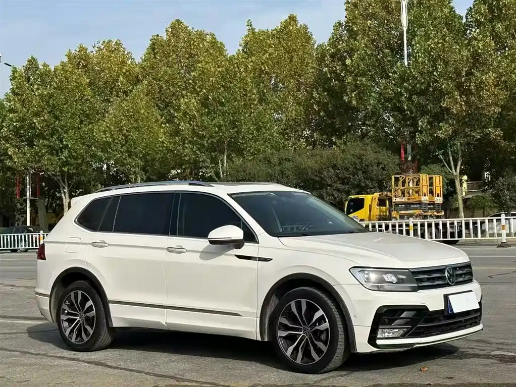 Volkswagen Tiguan L 2021 — фото 22