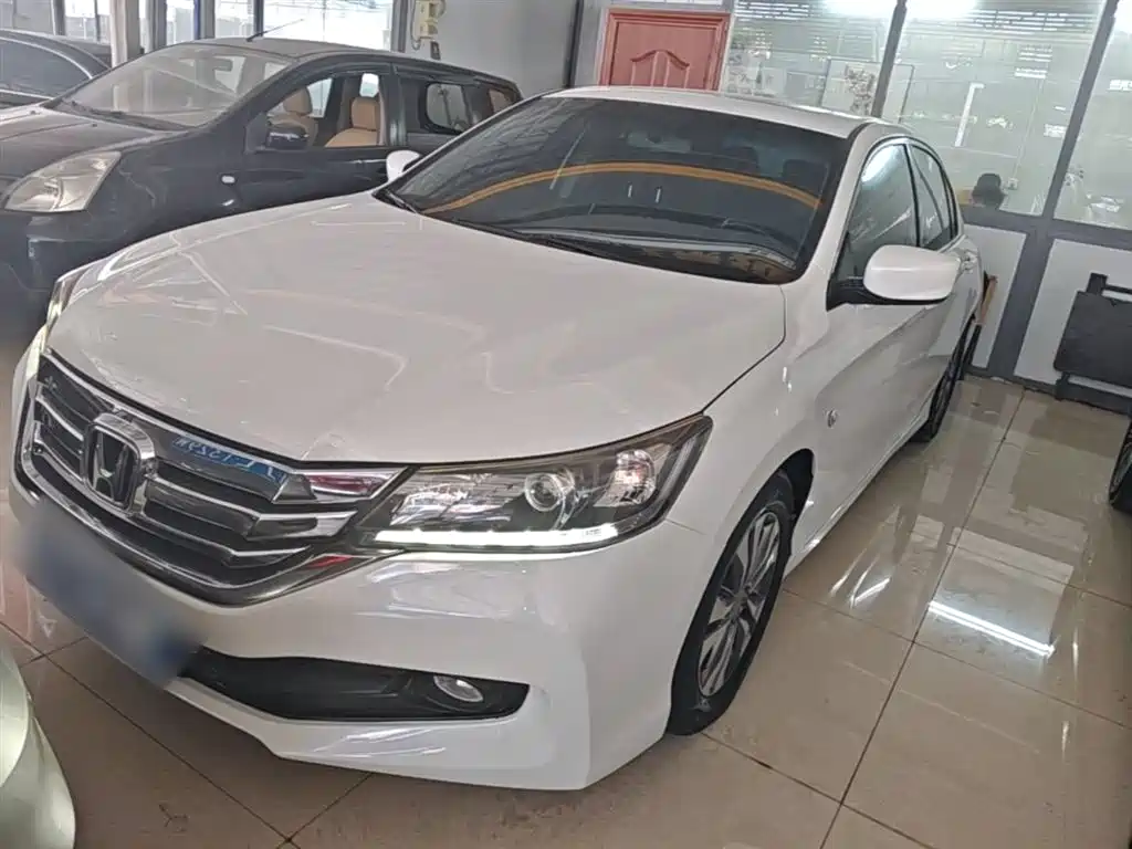 Honda Accord 2015 — фото 1