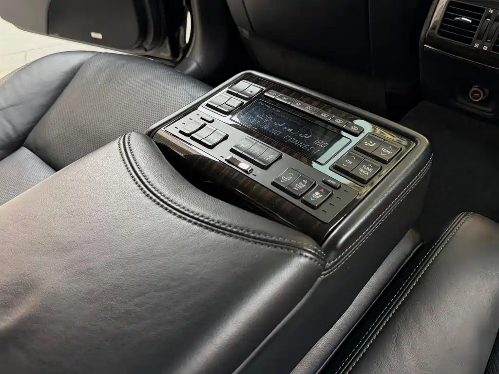 Lexus LS 2013 — фото 10