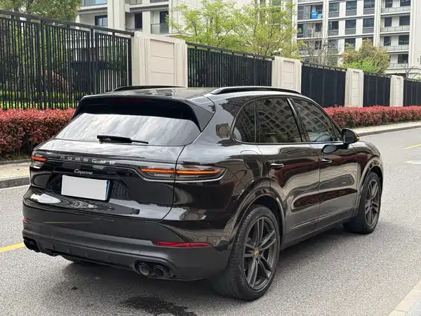 Porsche Cayenne 2020