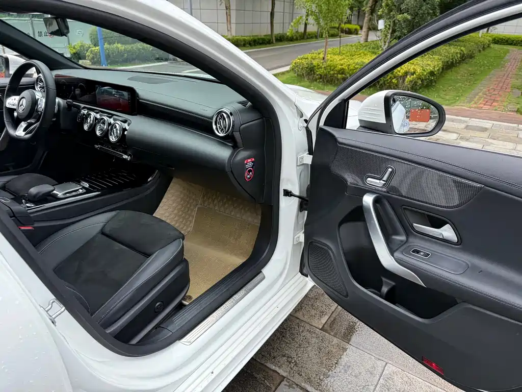 Mercedes-Benz A-Class 2021 — фото 44