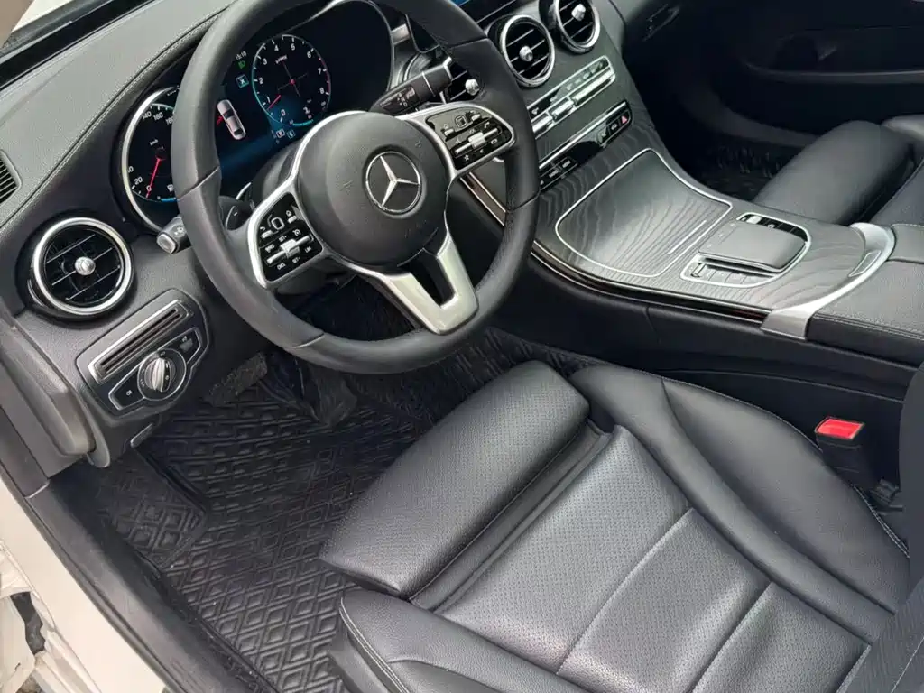 Mercedes-Benz C-Class 2019 — фото 4