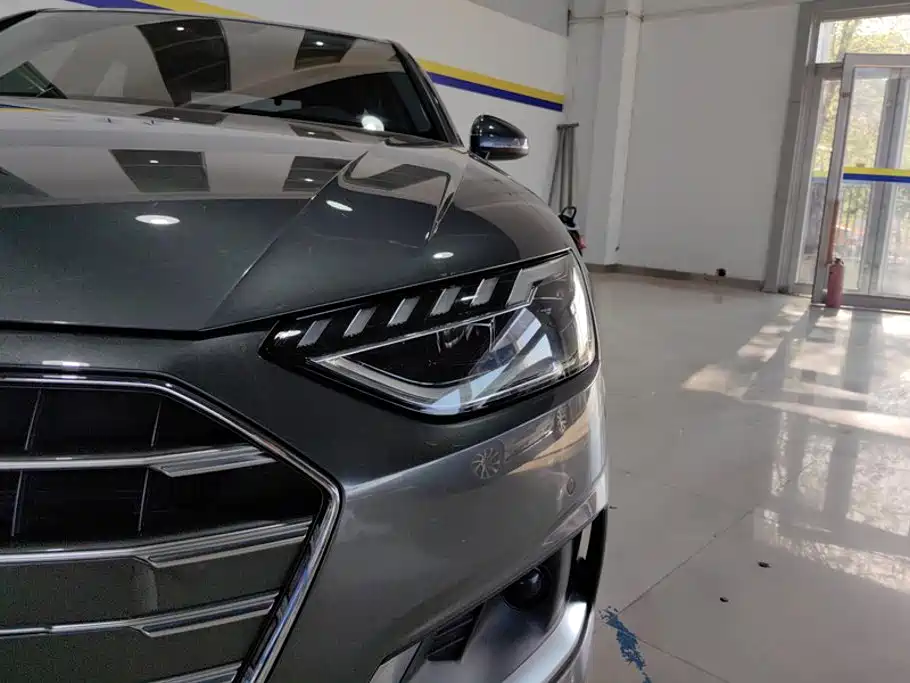 Audi A4L 2021