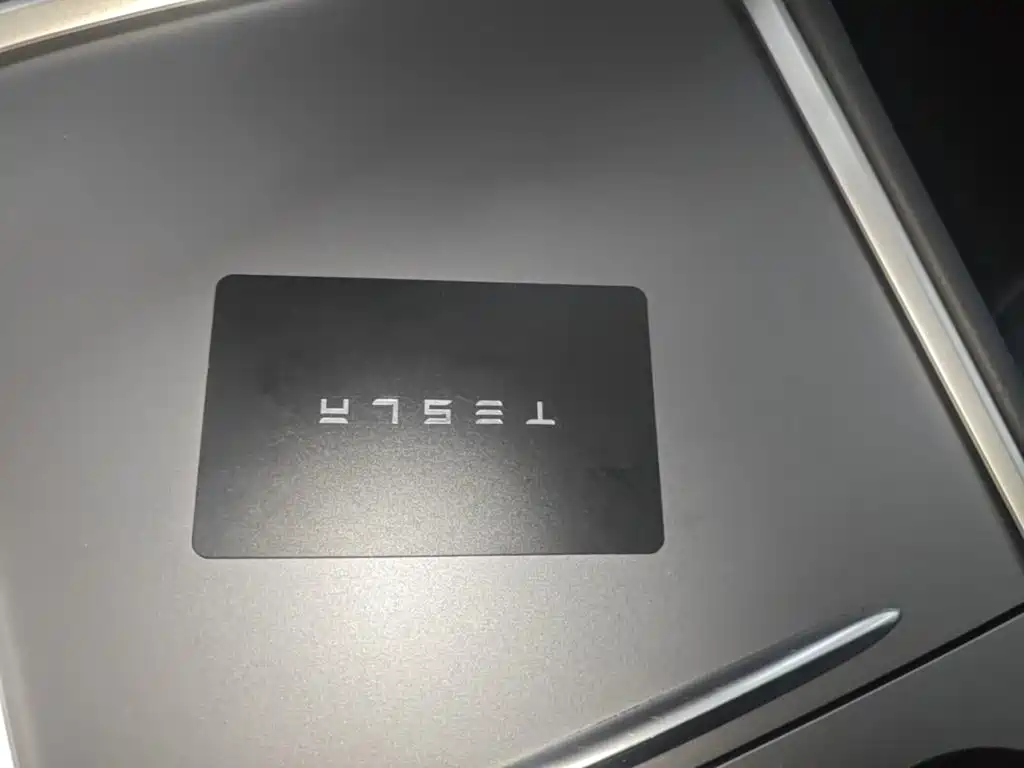 Tesla Model Y 2023 — фото 9