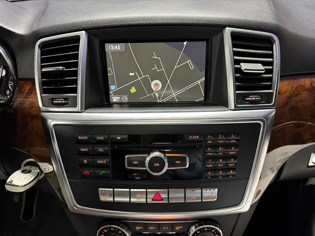 Mercedes-Benz M-Class 2013 — фото 26