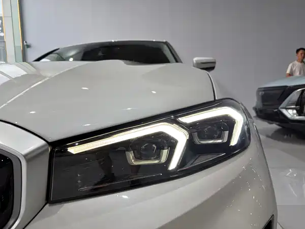 BMW i3 2024