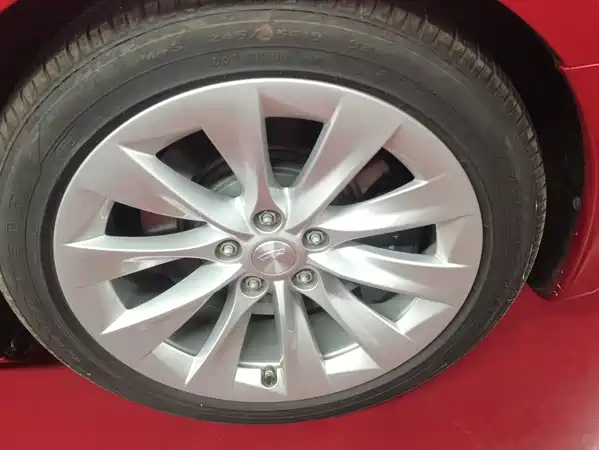 Tesla Model S 2017