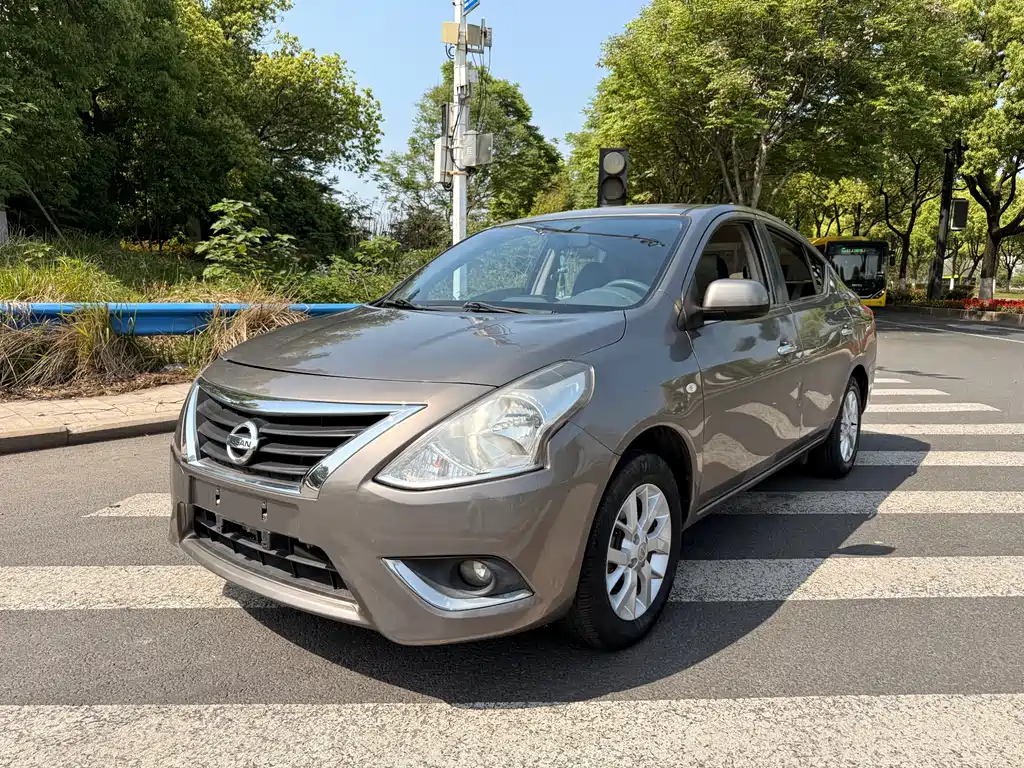 Nissan Sunny 2016 — фото 1