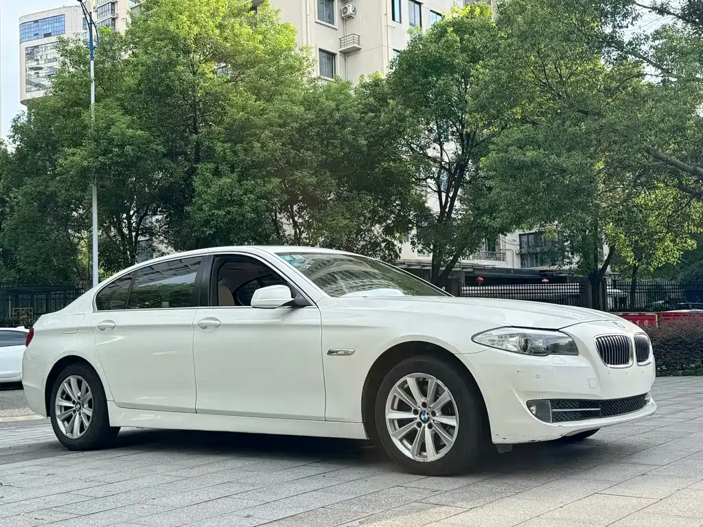 BMW 5 Series 2012