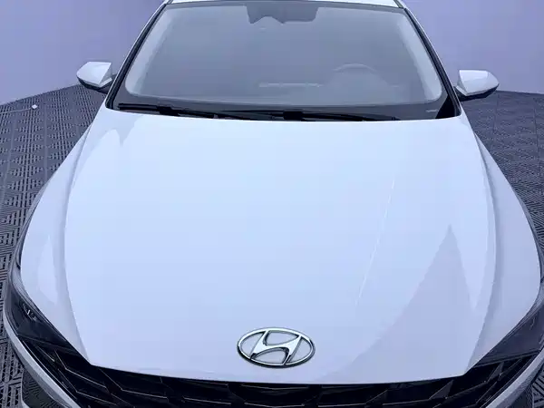 Hyundai Elantra 2022