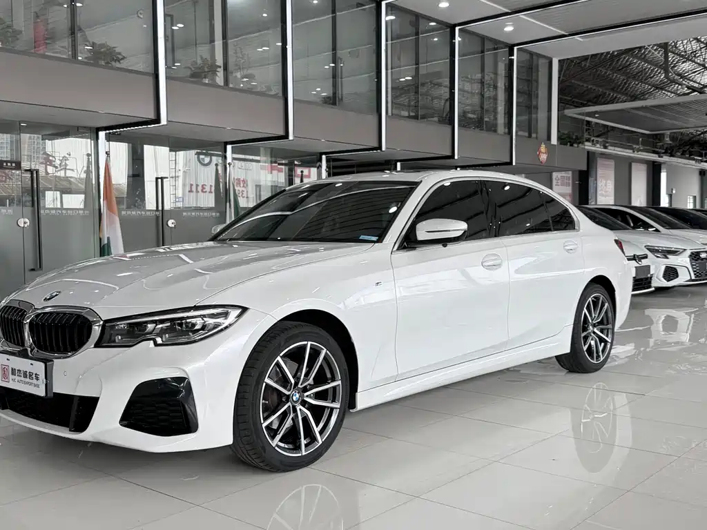 BMW 3 Series 2023